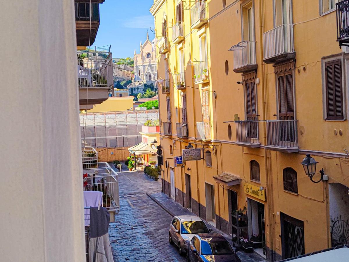 Nari Bed&Breakfast Gaeta Exterior photo